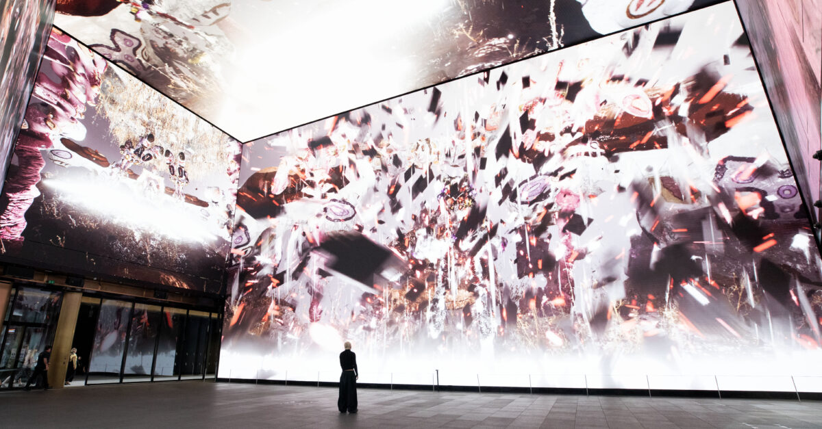 PUBLIC ART: GABRIEL MASSAN | CONTINUITY FLAWS: THE LOOPHOLE